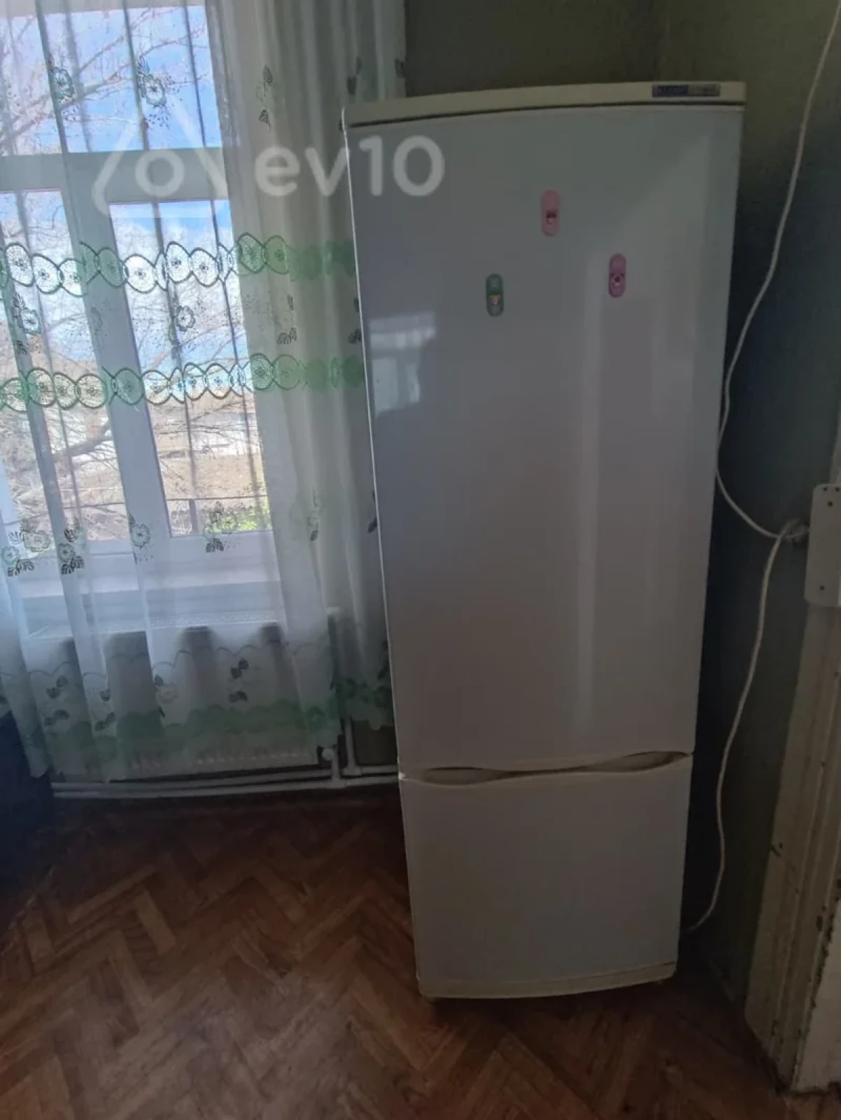 Kirayə verilir 4 otaqlı köhnə tikili 90 m²