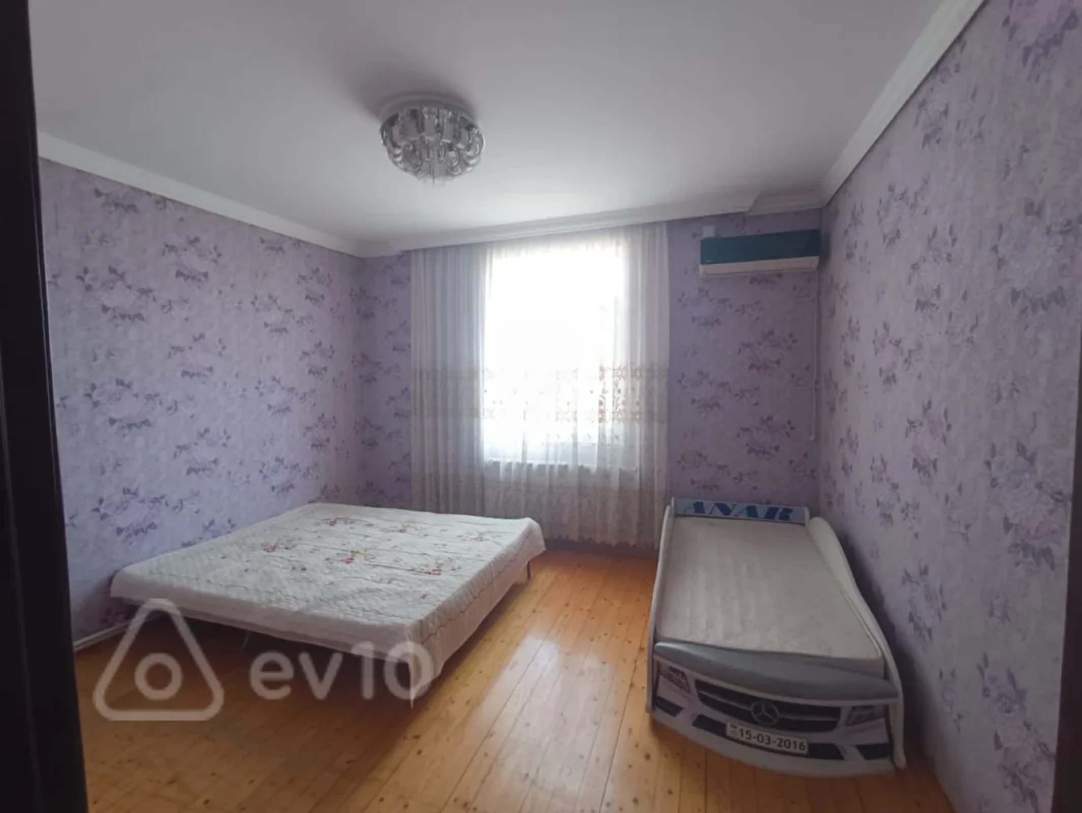 Kirayə verilir 4 otaqlı köhnə tikili 90 m²