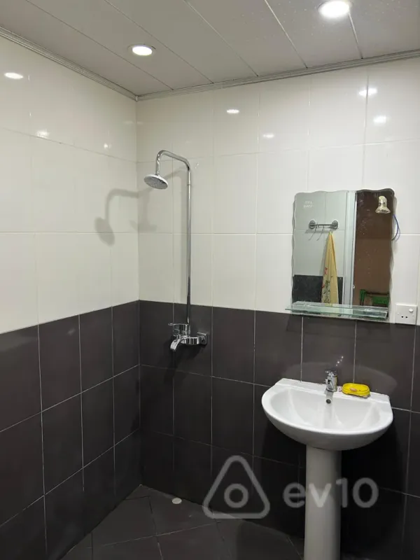 Kirayə verilir 3 otaqlı yeni tikili 75 m²