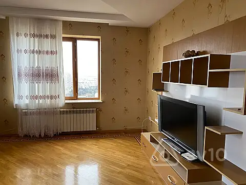 Kirayə verilir 3 otaqlı yeni tikili 135 m²