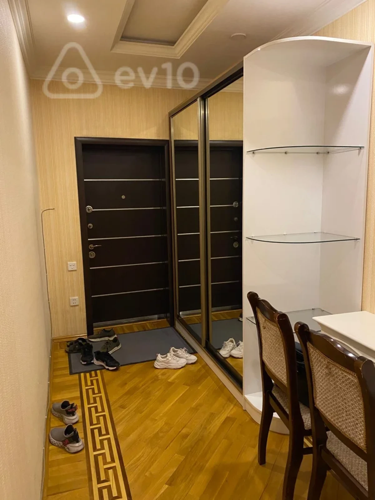 Kirayə verilir 3 otaqlı yeni tikili 135 m²