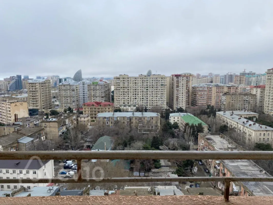 Kirayə verilir 3 otaqlı yeni tikili 135 m²