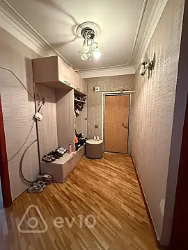 Satılır 4 otaqlı köhnə tikili 85 m²