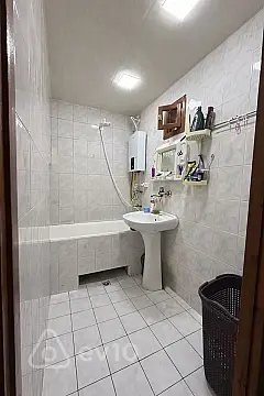 Satılır 4 otaqlı köhnə tikili 85 m²