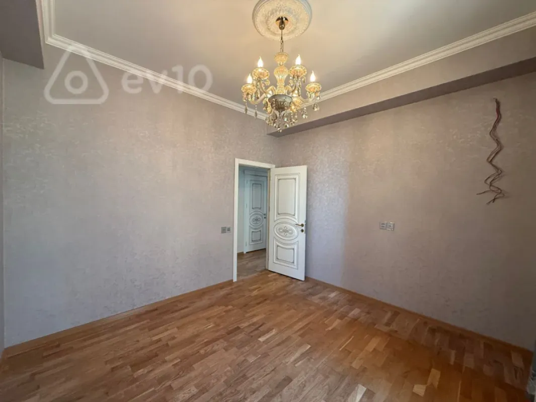 Satılır 2 otaqlı yeni tikili 65 m²