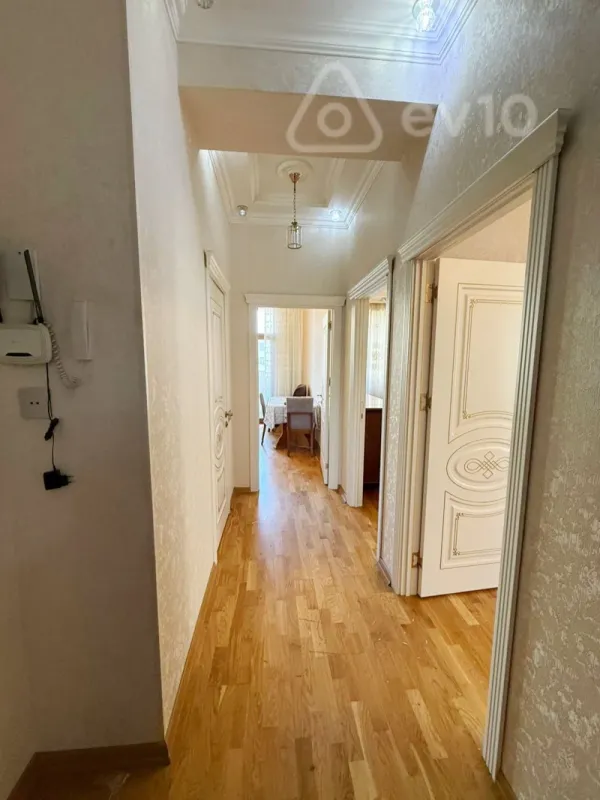 Satılır 2 otaqlı yeni tikili 65 m²