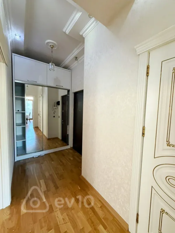 Satılır 2 otaqlı yeni tikili 65 m²