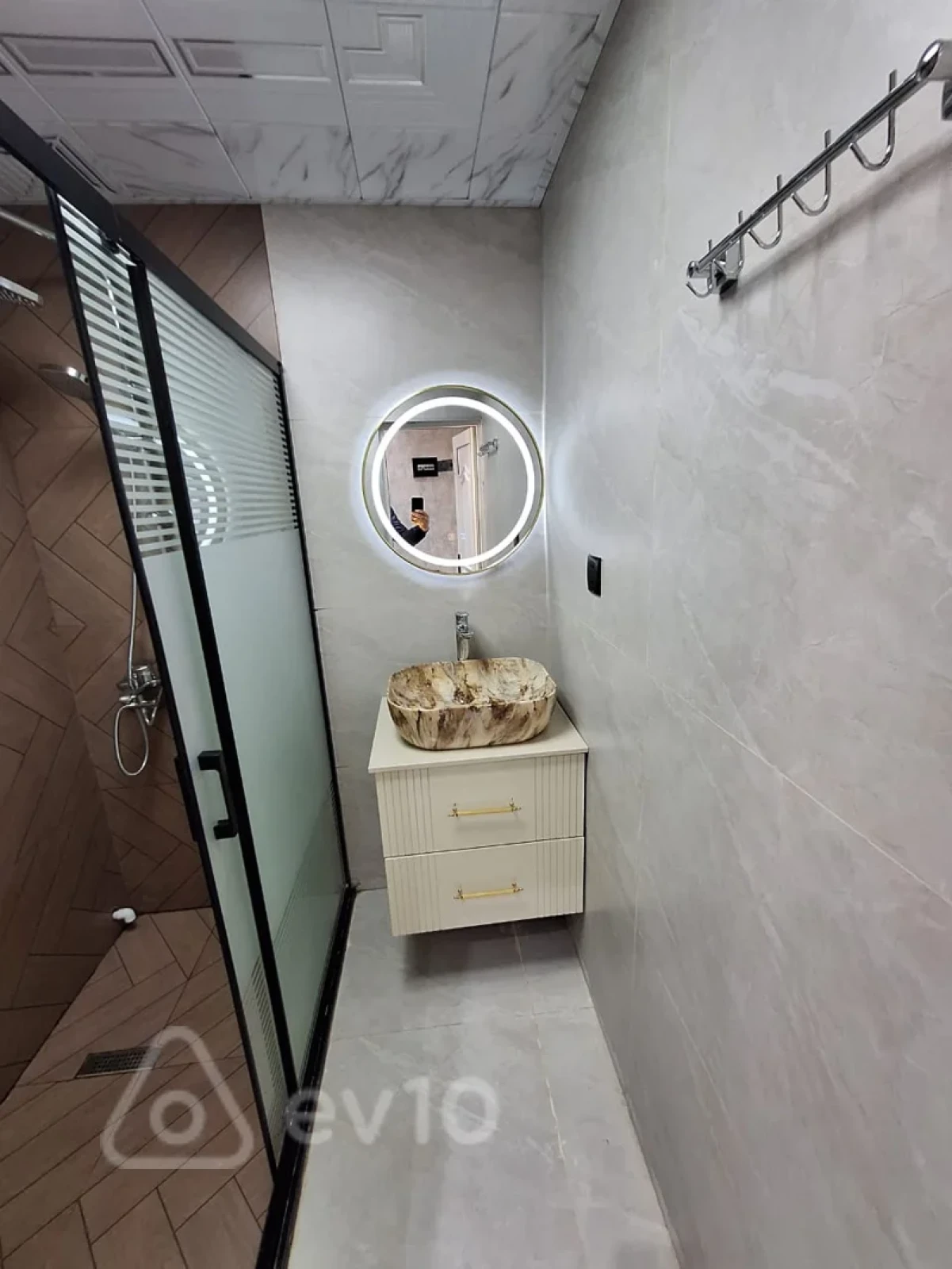 Satılır 2 otaqlı yeni tikili 65 m²