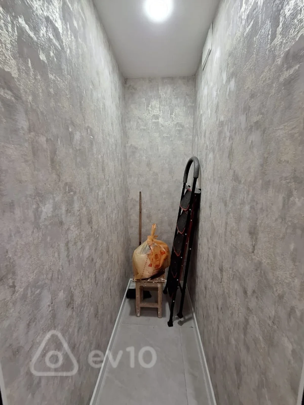 Satılır 2 otaqlı yeni tikili 65 m²