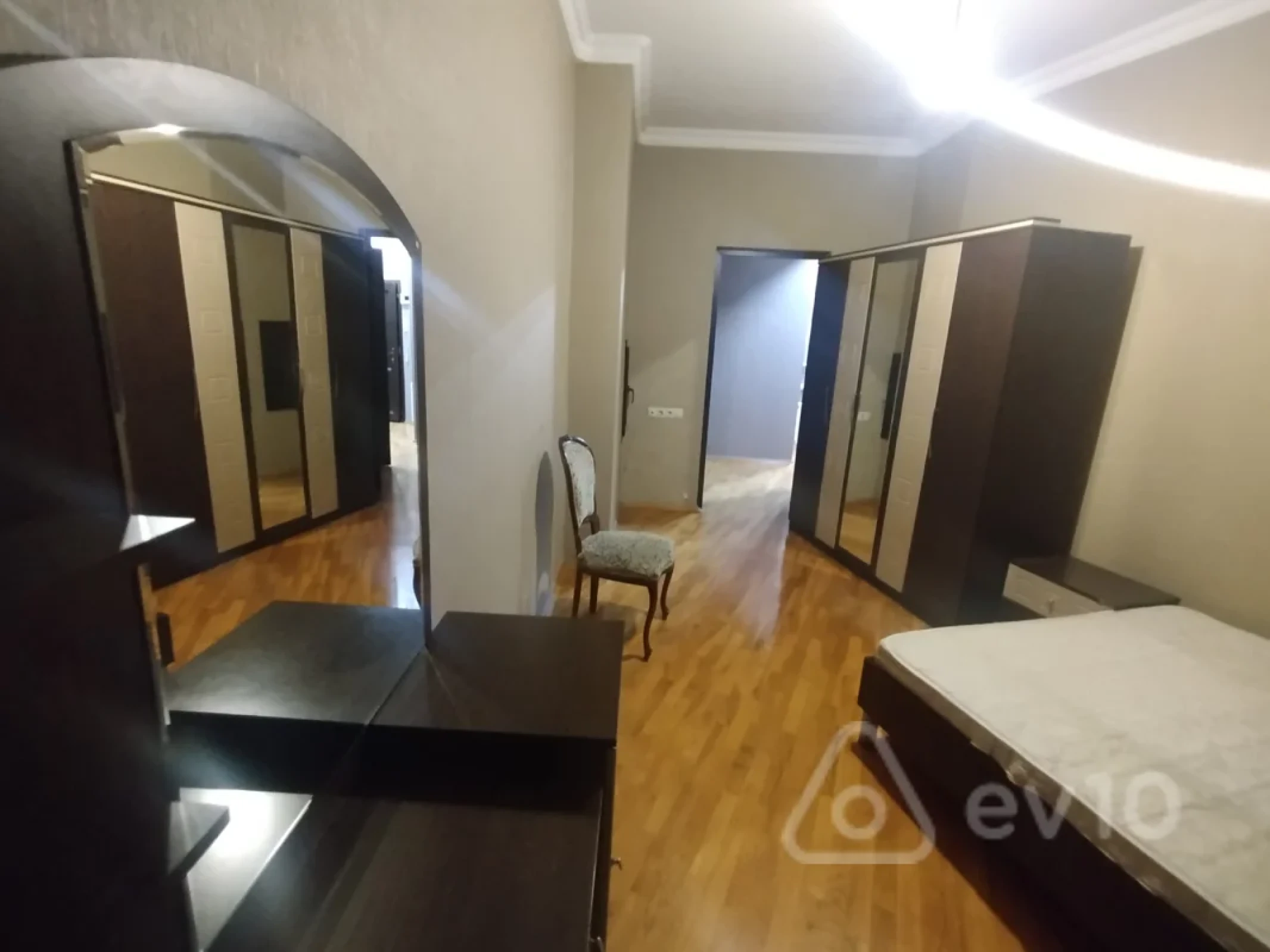 Kirayə verilir 3 otaqlı yeni tikili 115 m²