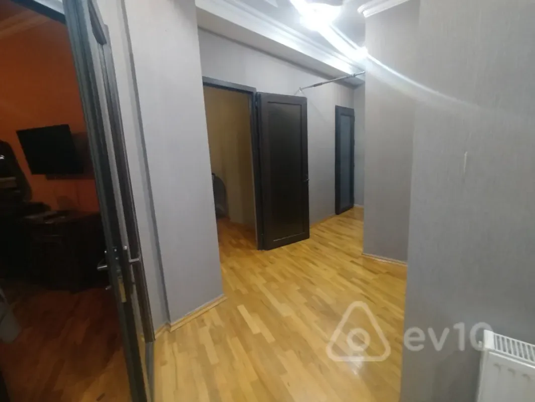 Kirayə verilir 3 otaqlı yeni tikili 115 m²