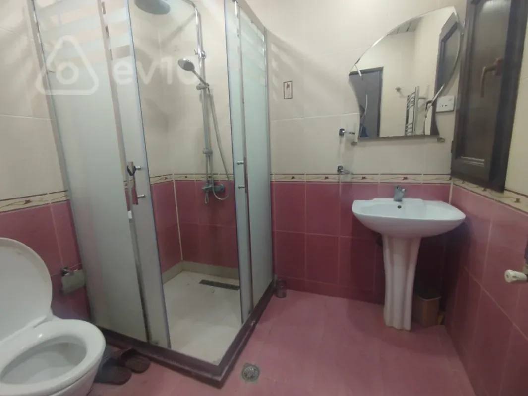 Kirayə verilir 3 otaqlı yeni tikili 115 m²