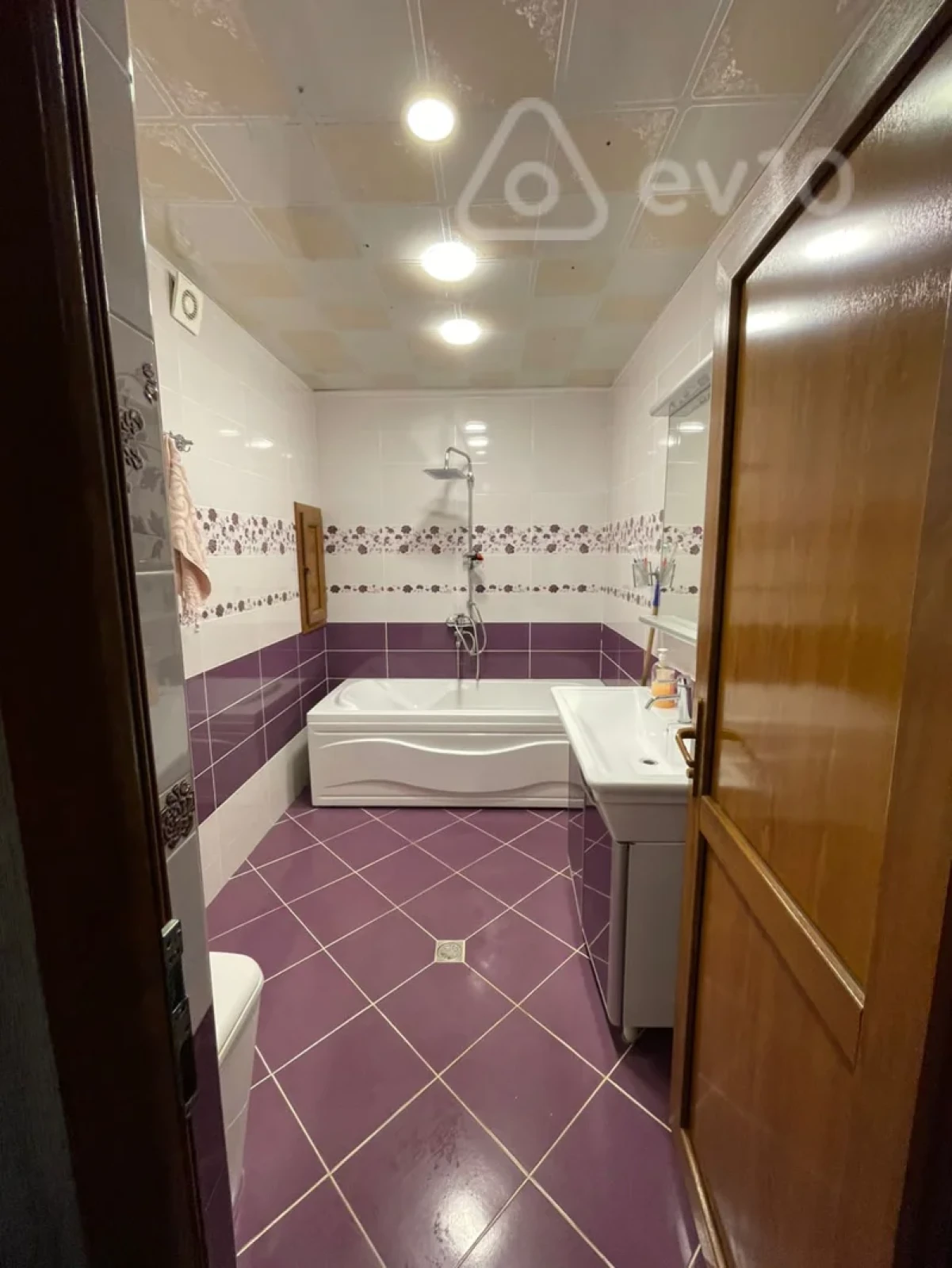 Satılır 2 otaqlı yeni tikili 90 m²