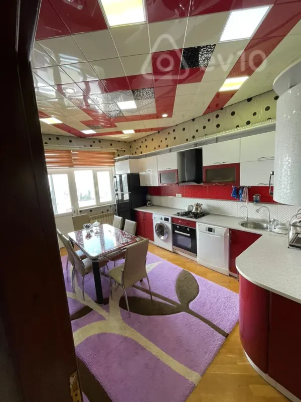 Satılır 2 otaqlı yeni tikili 90 m²