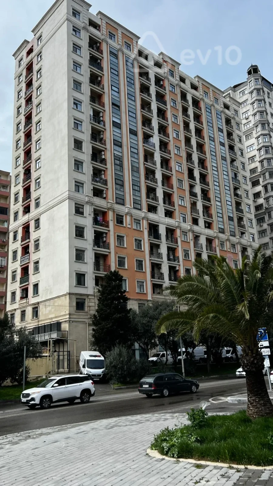 Kirayə verilir 3 otaqlı yeni tikili 122 m²