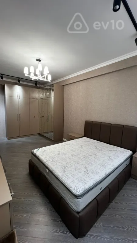 Kirayə verilir 3 otaqlı yeni tikili 122 m²