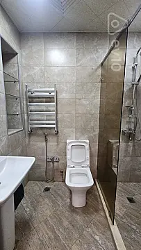 Kirayə verilir 2 otaqlı yeni tikili 55 m²