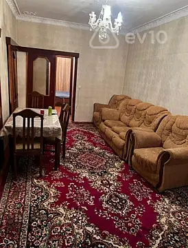 Kirayə verilir 2 otaqlı köhnə tikili 65 m²