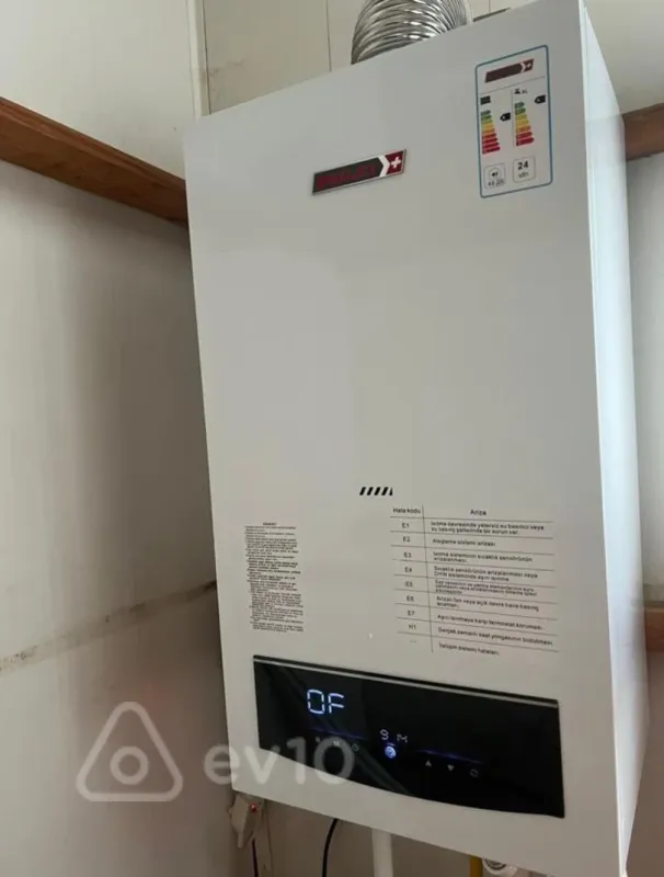 Kirayə verilir 2 otaqlı köhnə tikili 65 m²