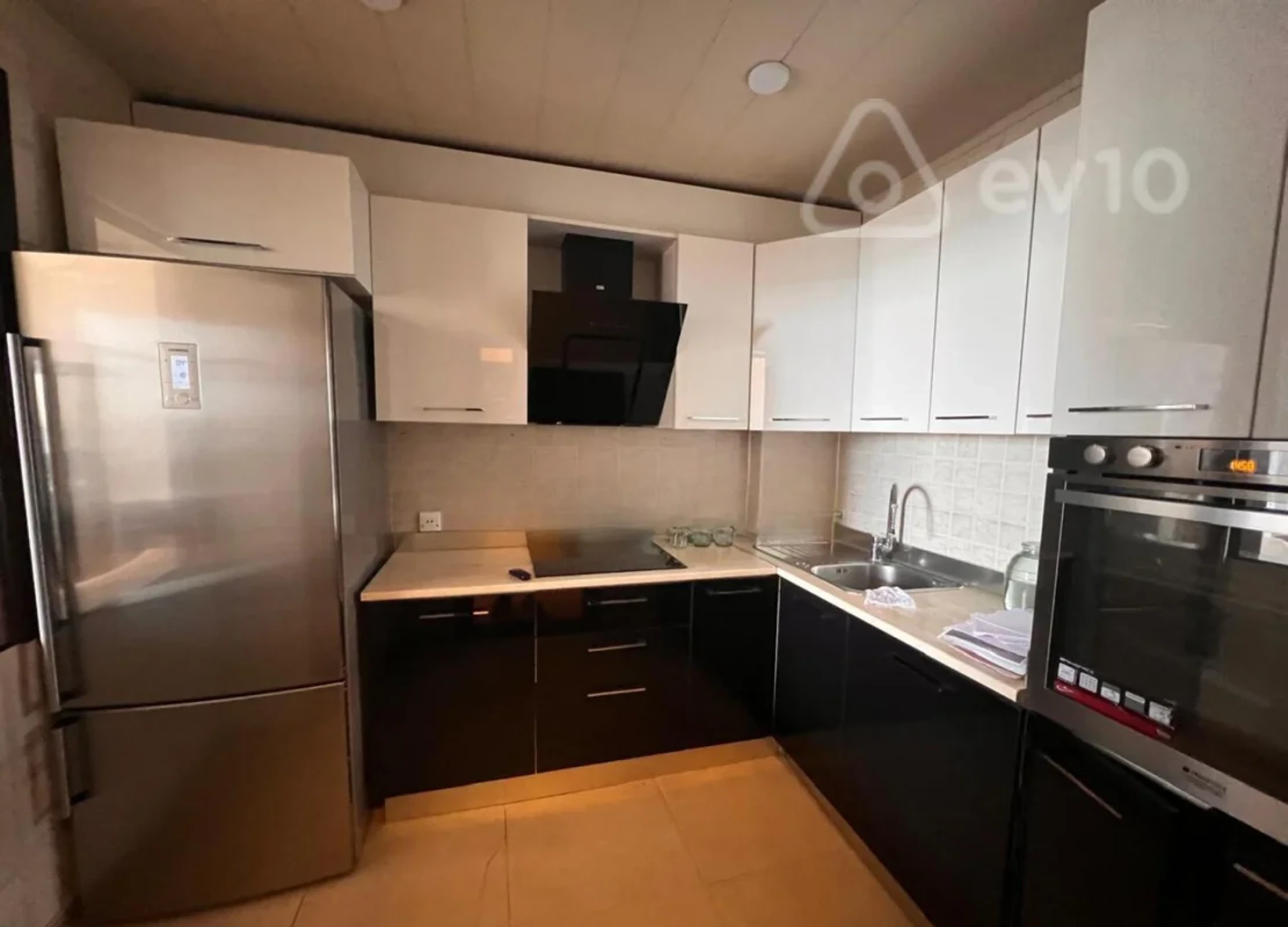 Satılır 2 otaqlı yeni tikili 70 m²