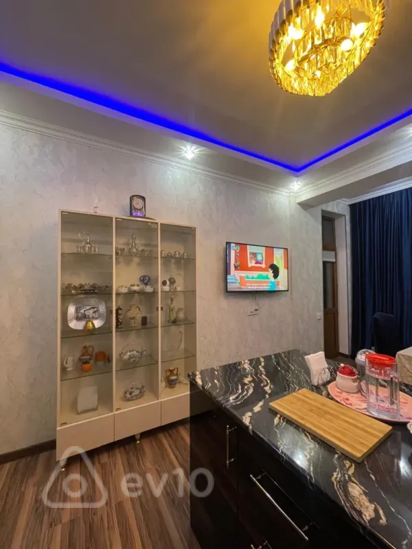 Kirayə verilir 3 otaqlı yeni tikili 75 m²