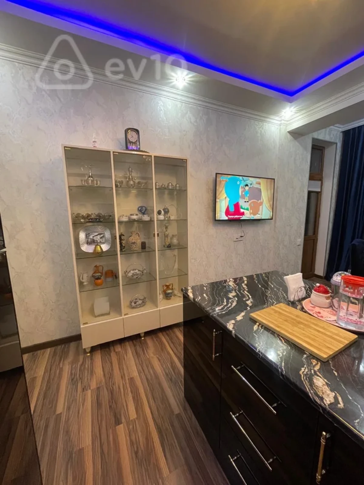 Kirayə verilir 3 otaqlı yeni tikili 75 m²