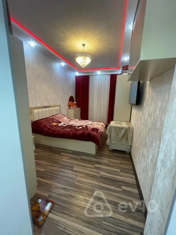 Kirayə verilir 3 otaqlı yeni tikili 75 m²
