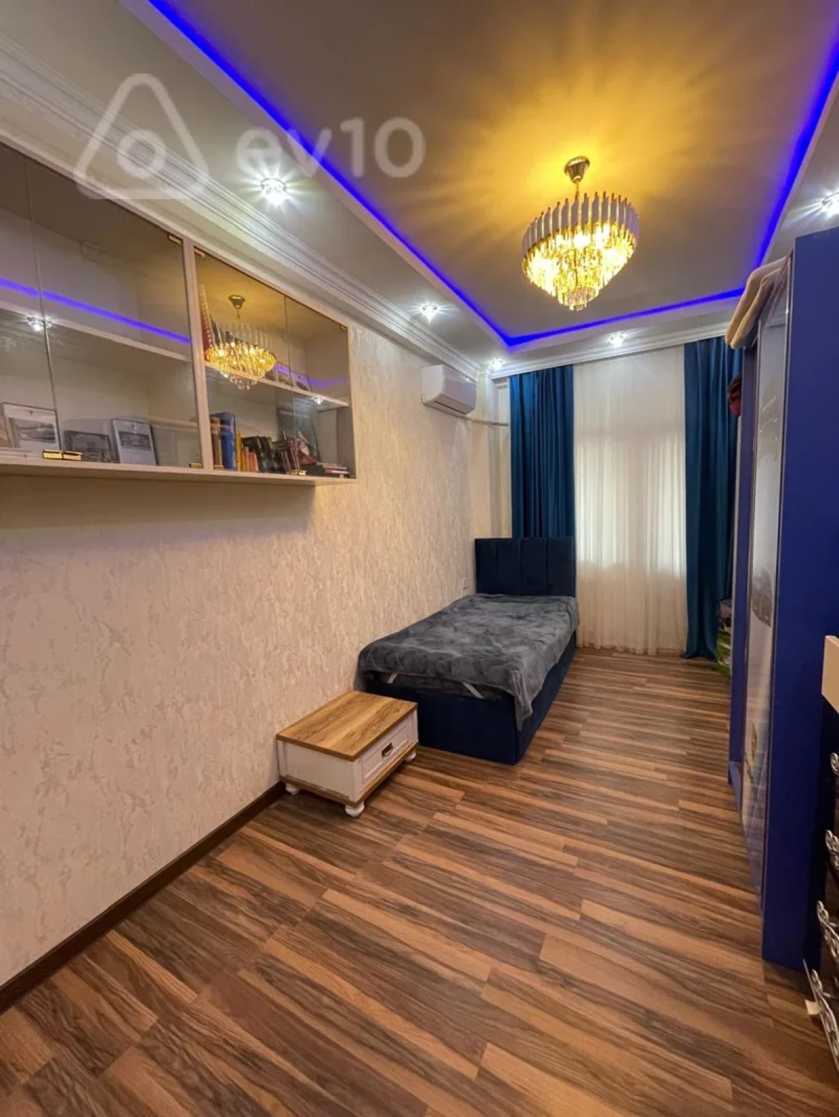 Kirayə verilir 3 otaqlı yeni tikili 75 m²
