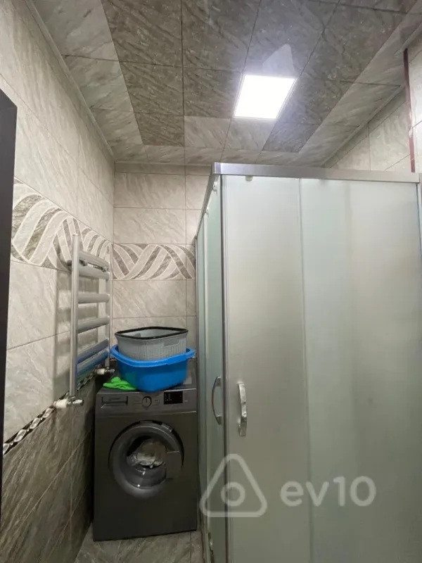 Kirayə verilir 3 otaqlı yeni tikili 75 m²