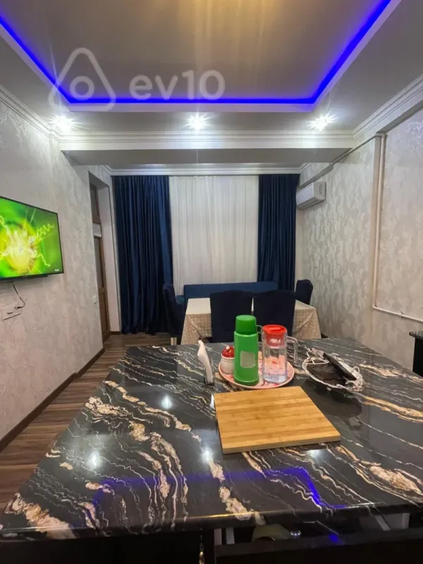 Kirayə verilir 3 otaqlı yeni tikili 75 m²
