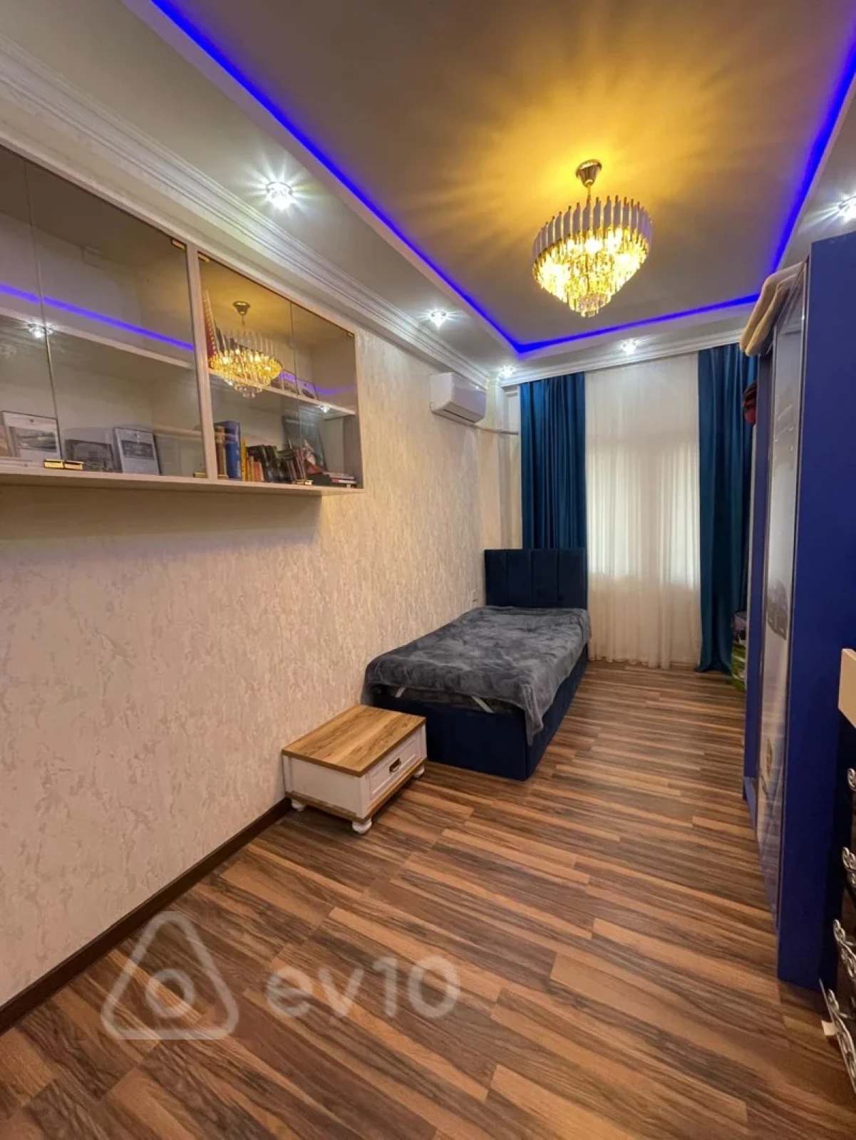 Kirayə verilir 3 otaqlı yeni tikili 75 m²