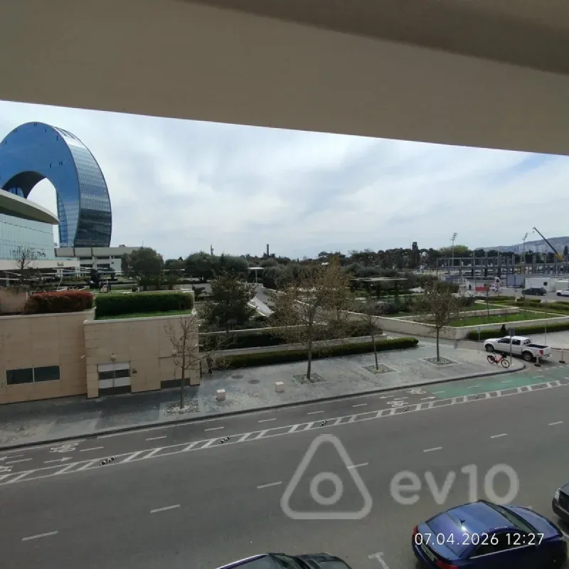 Kirayə verilir 15 otaqlı ofis 560 m²