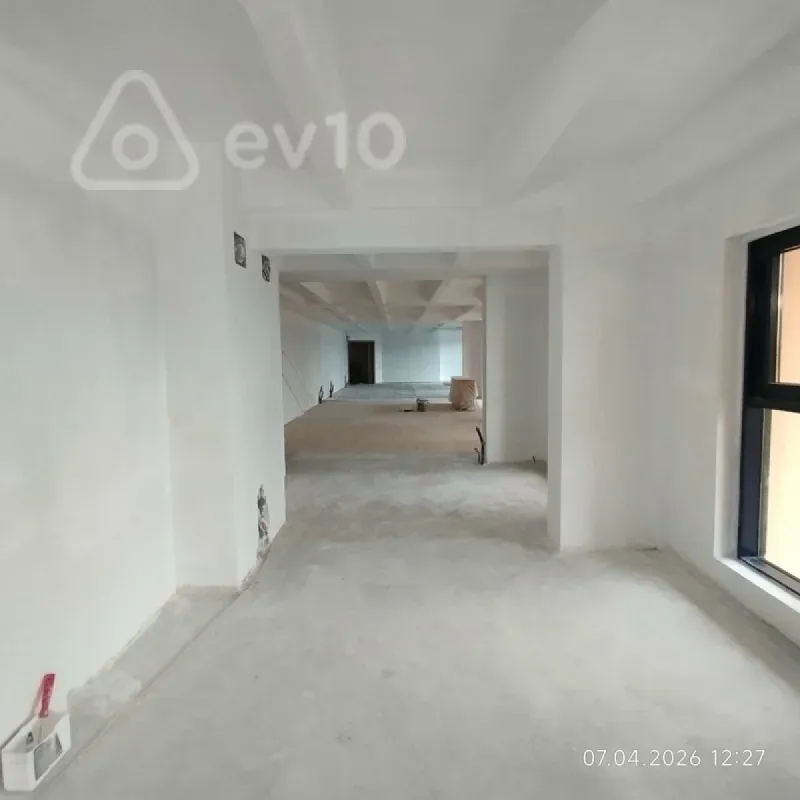 Kirayə verilir 15 otaqlı ofis 560 m²