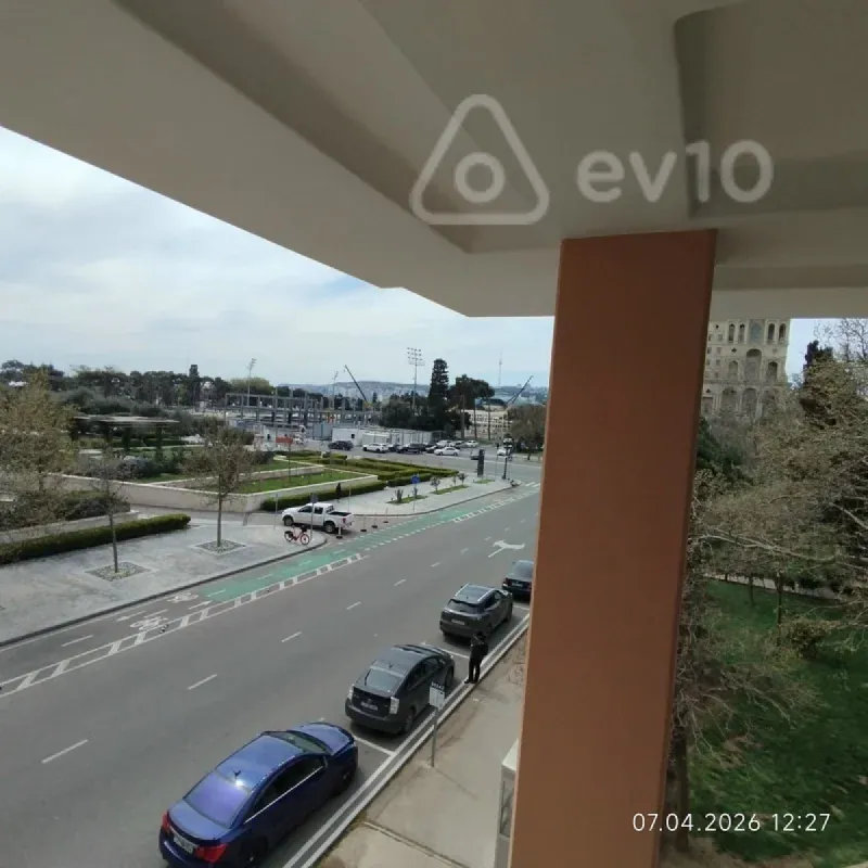 Kirayə verilir 15 otaqlı ofis 560 m²