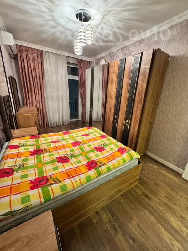 Kirayə verilir 2 otaqlı yeni tikili 80 m²