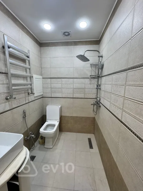 Kirayə verilir 2 otaqlı yeni tikili 80 m²
