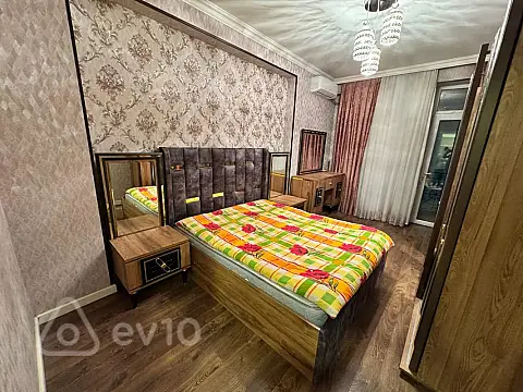 Kirayə verilir 2 otaqlı yeni tikili 80 m²