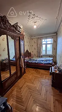 Satılır 2 otaqlı köhnə tikili 65 m²