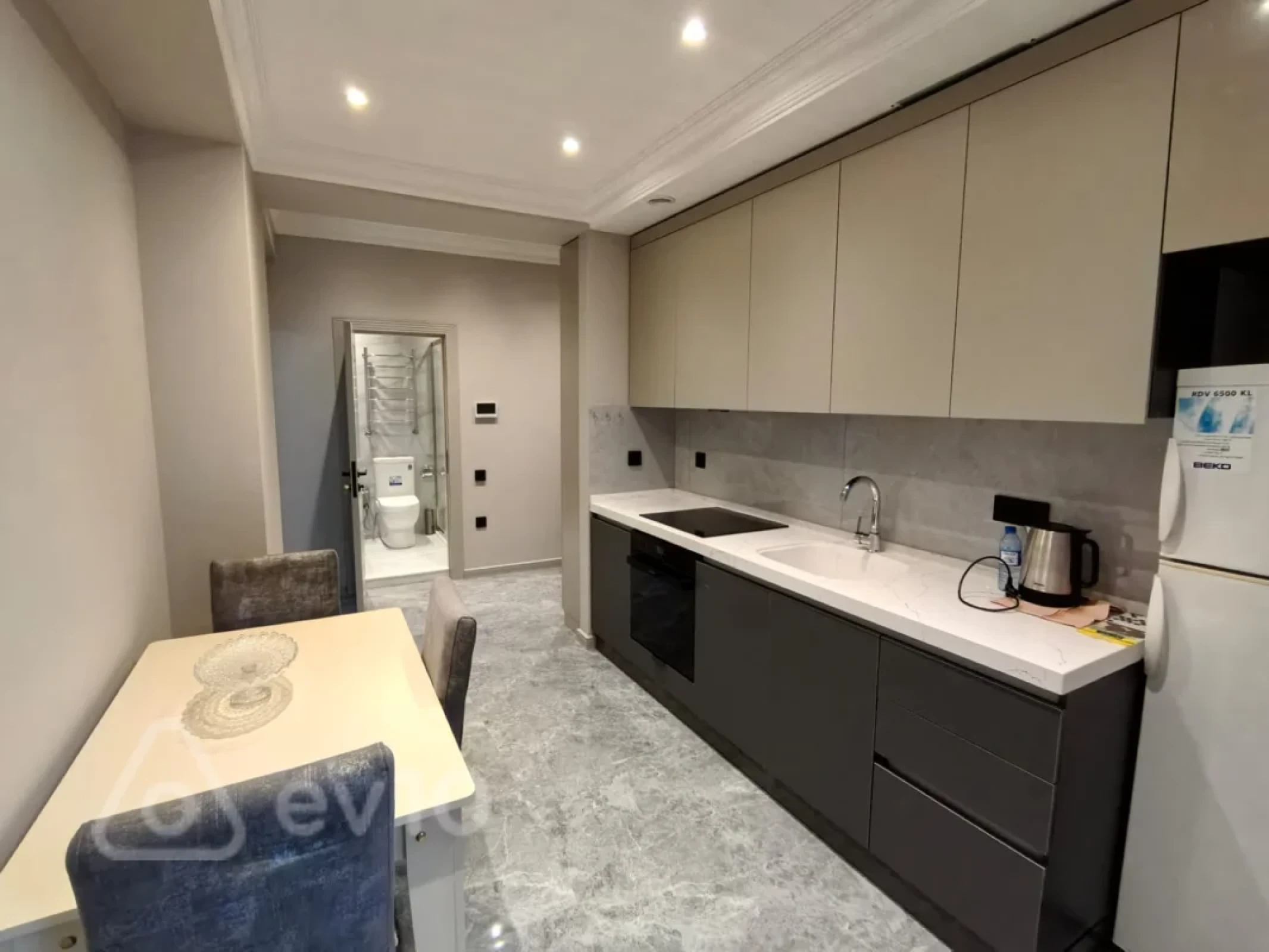 Kirayə verilir 2 otaqlı yeni tikili 70 m²