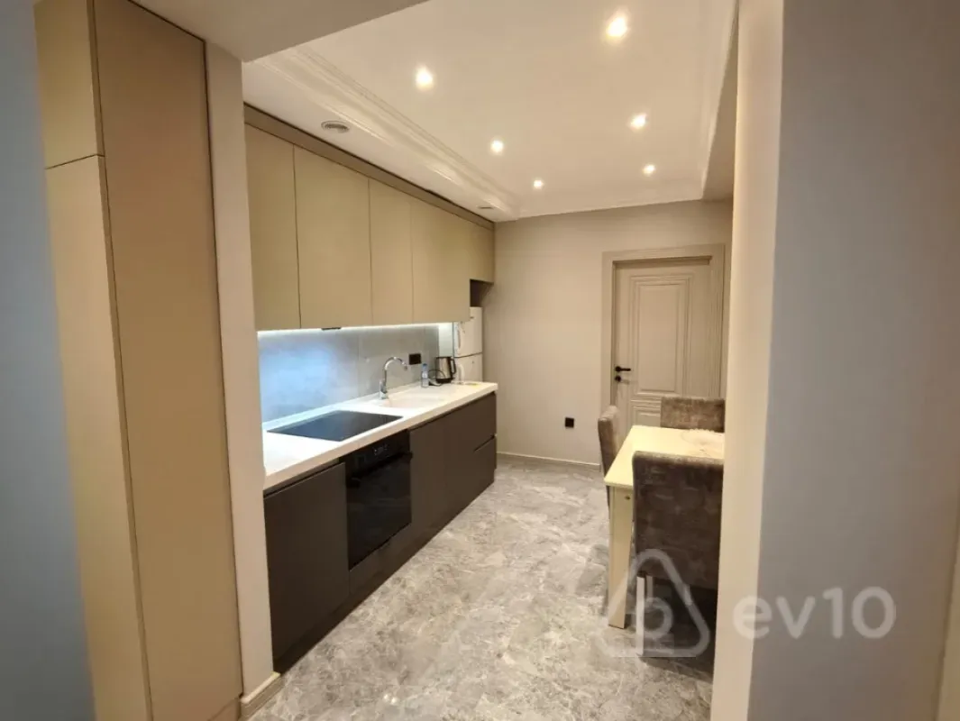 Kirayə verilir 2 otaqlı yeni tikili 70 m²