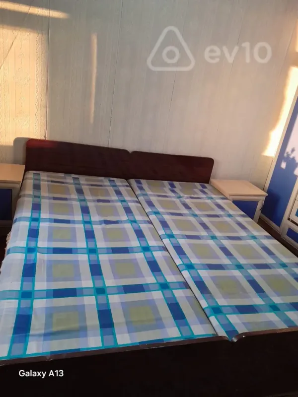 Kirayə verilir 2 otaqlı köhnə tikili 60 m²