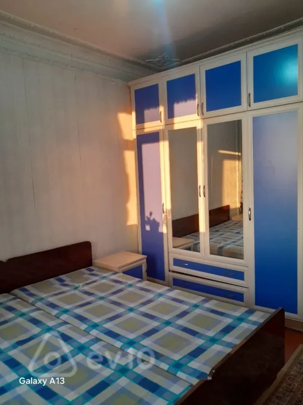 Kirayə verilir 2 otaqlı köhnə tikili 60 m²