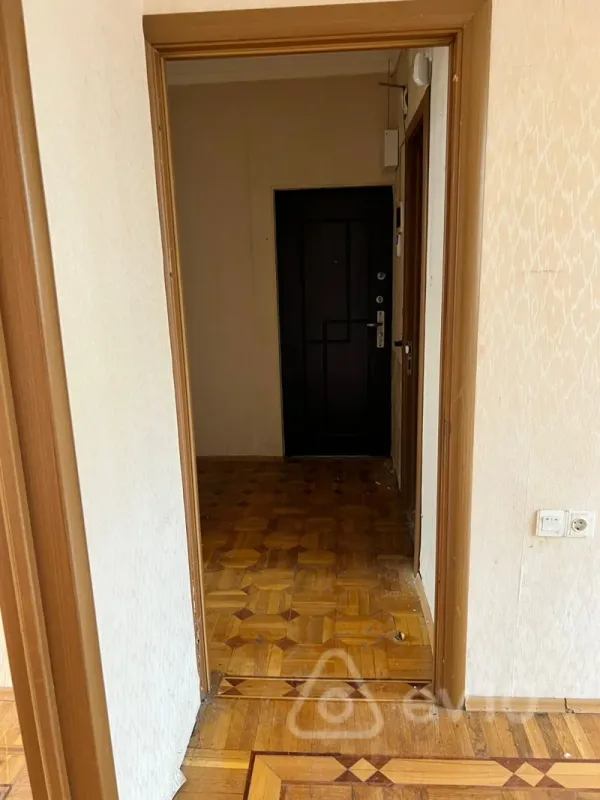 Satılır 3 otaqlı köhnə tikili 70 m²