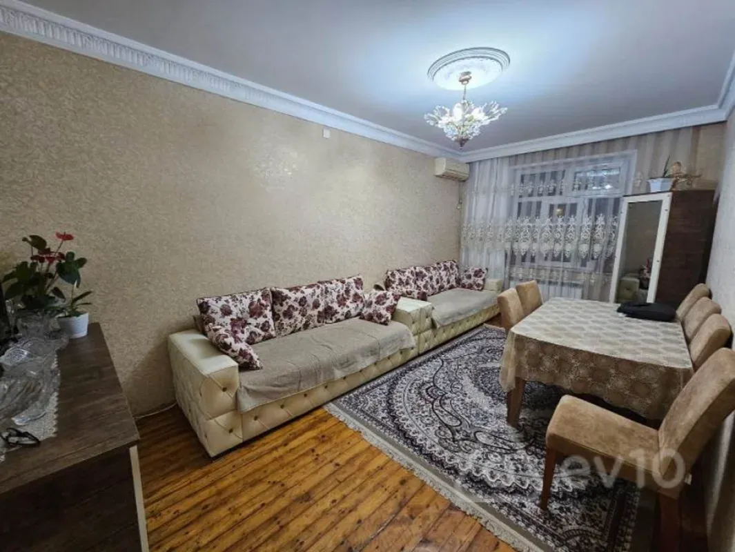 Satılır 3 otaqlı köhnə tikili 55 m²
