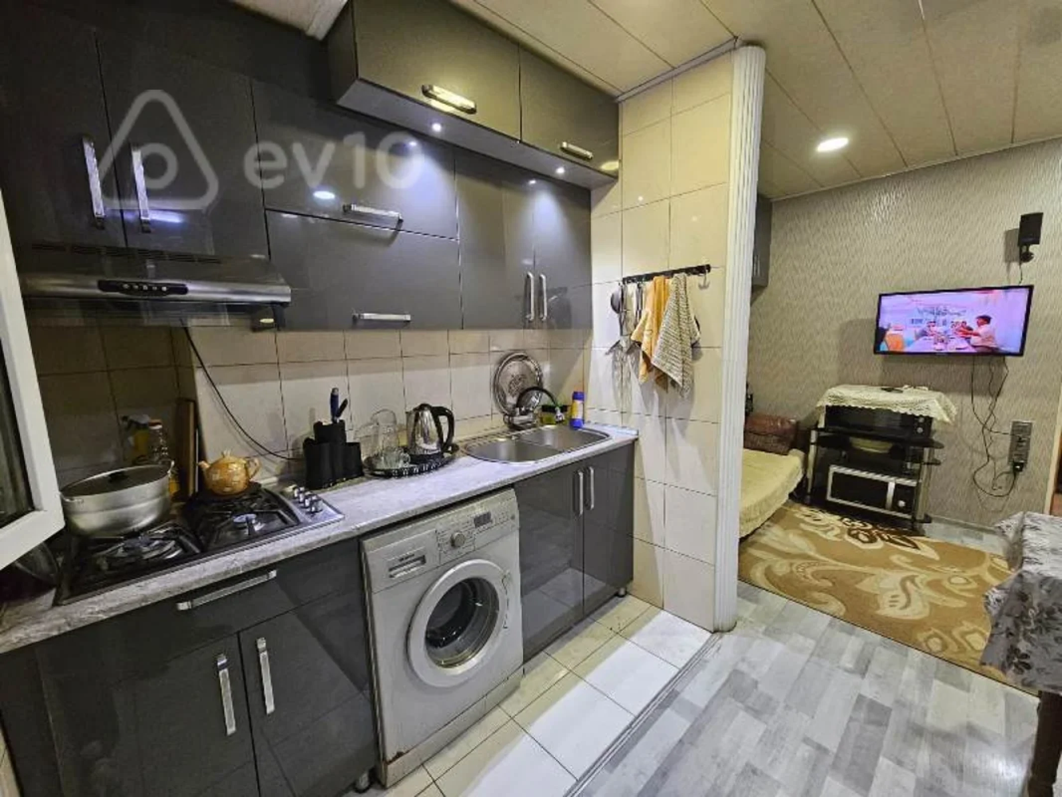 Satılır 3 otaqlı köhnə tikili 55 m²