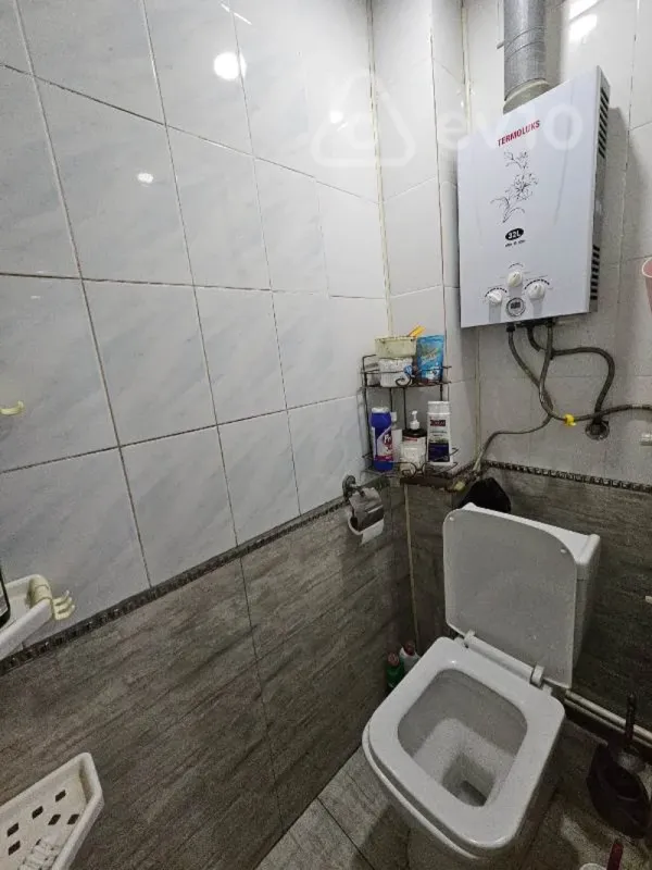 Satılır 3 otaqlı köhnə tikili 55 m²