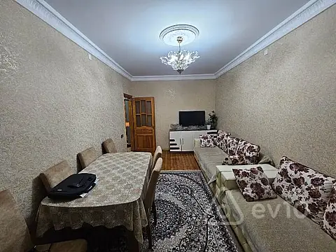 Satılır 3 otaqlı köhnə tikili 55 m²
