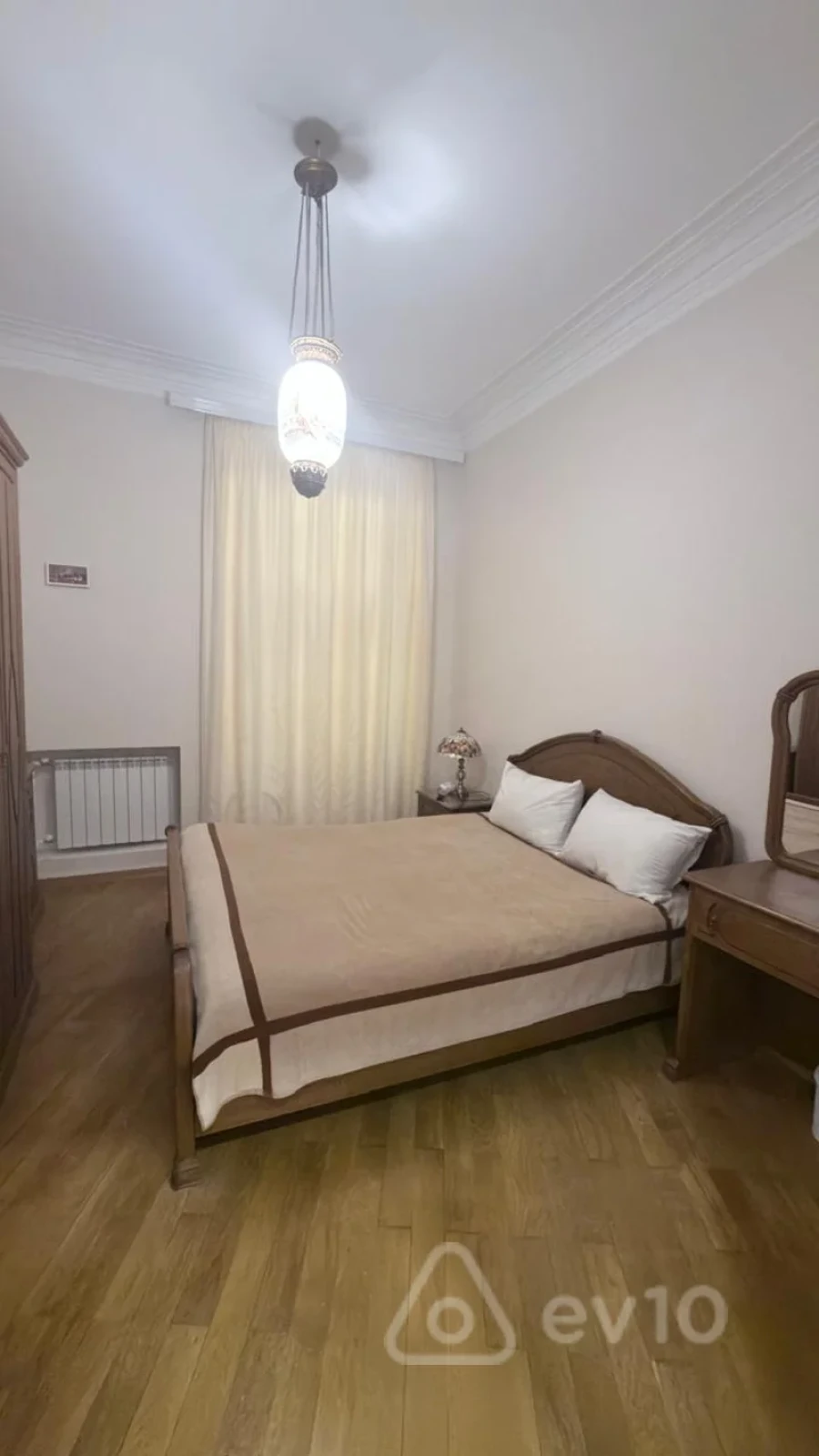 Kirayə verilir 2 otaqlı köhnə tikili 65 m²