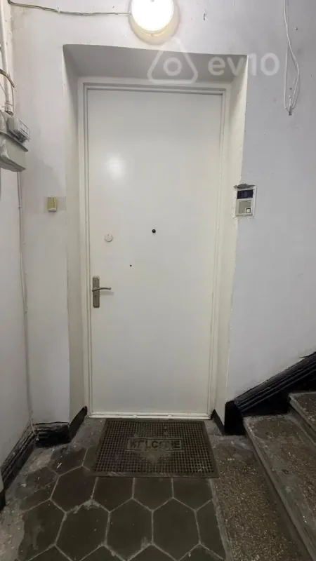 Kirayə verilir 2 otaqlı köhnə tikili 65 m²