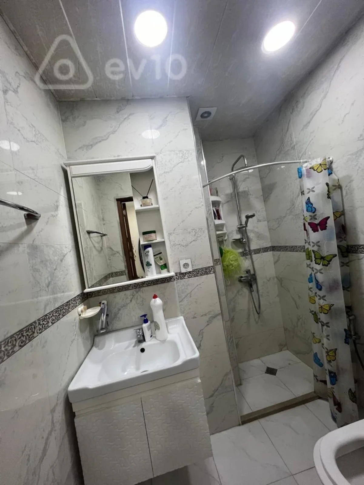 Kirayə verilir 1 otaqlı yeni tikili 40 m²